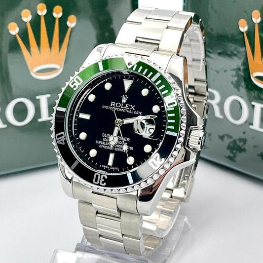 Relógio Rolex Submariner verde misto preto linha Gold a prova dagua